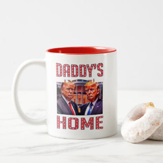 Taza Bicolor Casa Blanca de Trump Daddys 2024
