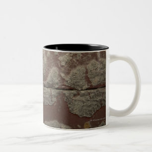 Taza Bicolor Cerradura metalizado antigua en la pared de piedra