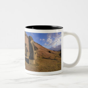Taza Bicolor Chile, Isla de Pascua. Ladera con Moai