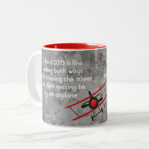 Taza Bicolor Chiste de año divertido Plano Moderno Texto editab