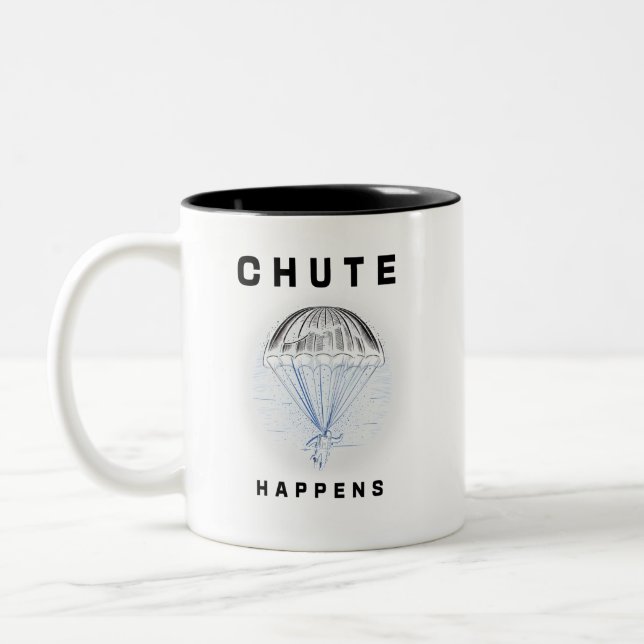Taza Bicolor Chute Happens - Un diseño de paracaídas (Izquierda)