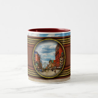 Taza Bicolor Ciudad - Búfalo NY - Señales de los Tiempos 1900