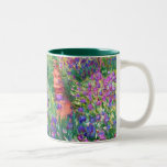 Taza Bicolor Claude Monet: El jardín del iris en Giverny<br><div class="desc">Una taza clásica colorida que ofrece el jardín del iris en Giverny,  pintado por el pintor impresionista francés Claude Monet.</div>