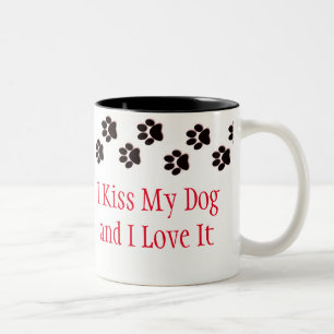Taza Bicolor Coffee Mug-I besa a mi perro y me encanta