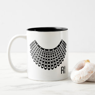 Taza Bicolor Colla de encaje blanco Ruth Bader, célebre RBG