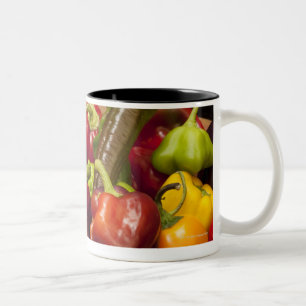 Taza Bicolor Colores y tipos mezclados de pimientas