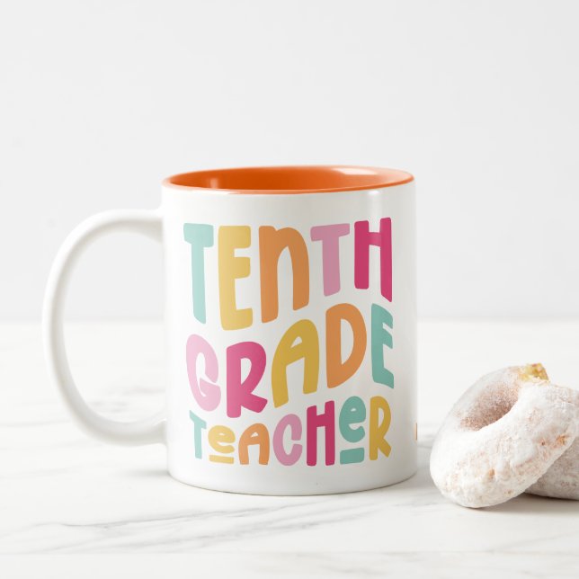Taza Bicolor Colorido profesor de décimo grado (Con donut)