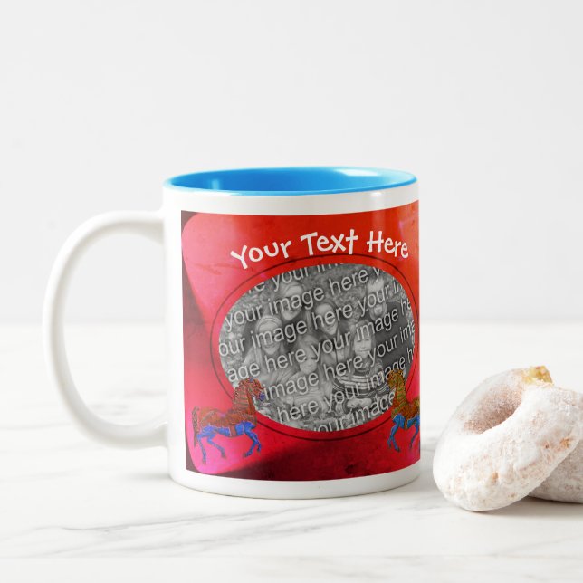 Taza Bicolor Coloridos caballos de carrusel foto personalizada (Con donut)