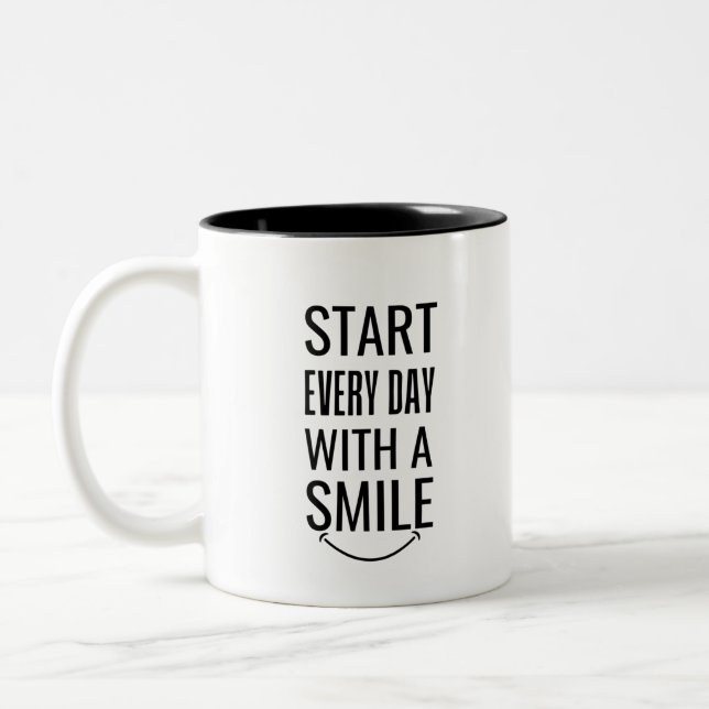 Taza Bicolor Comienza cada día con una sonrisa (Izquierda)