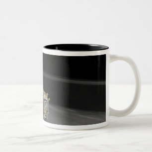 Taza Bicolor Concepto del artista del reconocimiento lunar Orbi