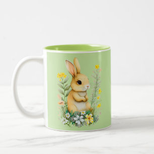 Taza Bicolor Conejito de Pascua lindo y monograma en verde clar
