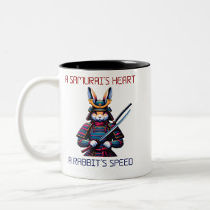 Taza Bicolor Conejo Samurai con flores de Katana y cerezo