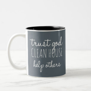 Taza Bicolor Confía en que Dios Limpio ayude a otros - Sobried
