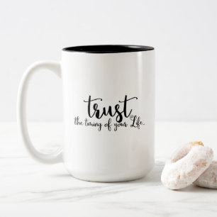Taza Bicolor Confianza de la cita la sincronización de su vida
