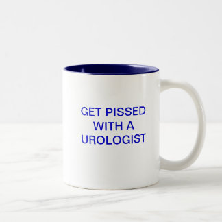 TAZA BICOLOR CONSIGA PISSED CON UN URÓLOGO