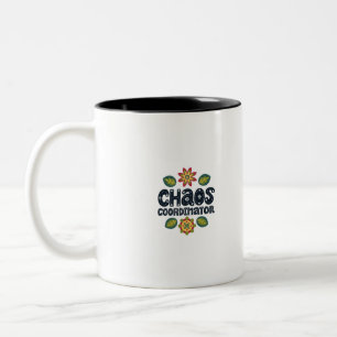 Taza Bicolor Coordinadora del Caos Mamá Papá especial