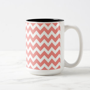 Taza Bicolor Coral y Chevron Blanco