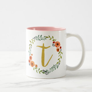 Taza Bicolor Corona de flores botánicas con inicial de monogram