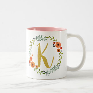 Taza Bicolor Corona de flores botánicas con monograma inicial K