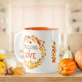 Taza Bicolor Corona de Otoño Hojas de Calabaza Enamorándose