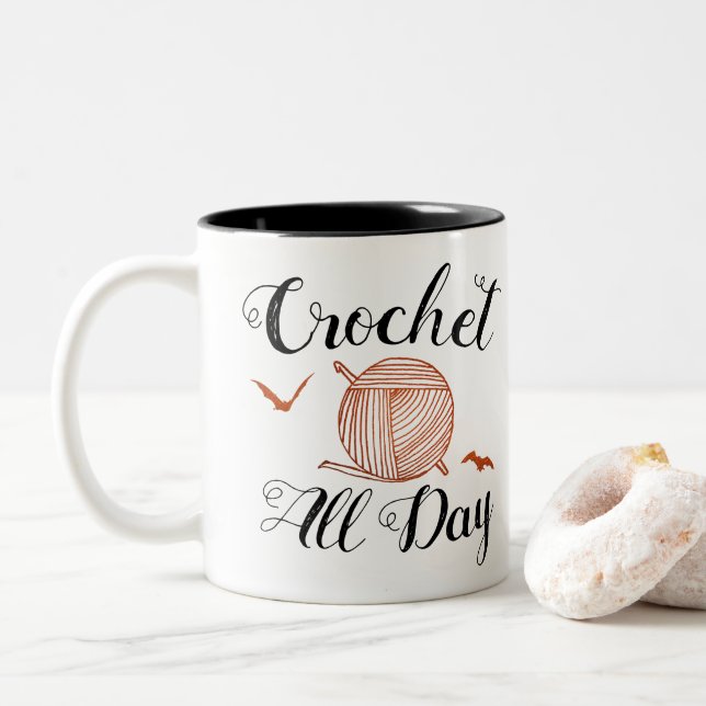 Taza Bicolor Crochet All Day Halloween Yarn + Bats (Con donut)