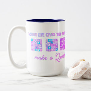 Taza Bicolor Cuando la Vida te Da Retazos Haz una Colcha