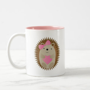 Taza Bicolor Cute seductor abrazando un corazón rosado