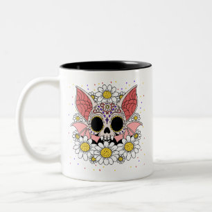 Taza Bicolor Daisies & Bat Skull de abril