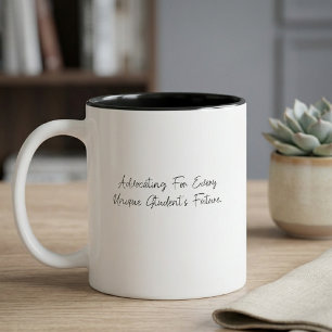 Taza Bicolor Defendiendo el Futuro de Cada Estudiante Único
