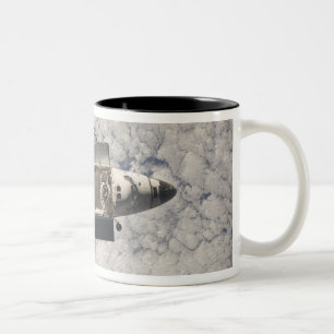 Taza Bicolor Descubrimiento 7 del transbordador espacial