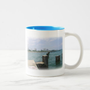 Taza Bicolor Día Perezoso en los Muelles