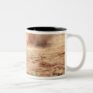 Taza Bicolor Diez bloques de la mitad-libra de TNT