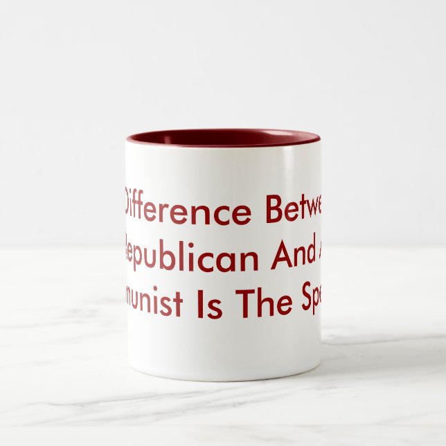 Taza Bicolor Diferencia Entre Un Republicano Y Un Comunista (Centro)