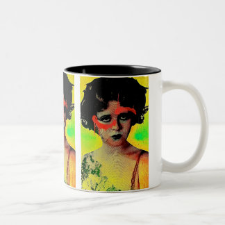 Taza Bicolor Diosa de la pintada