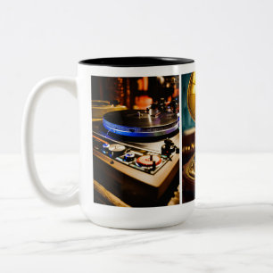 Taza Bicolor Diseño de camiseta de DJ de jazz vintage Registr