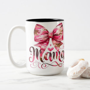 Taza Bicolor Diseño de guión de Mama con lazo de camuflaje rosa