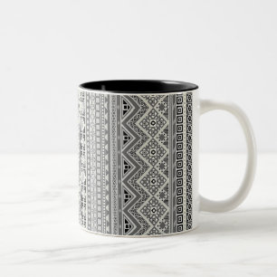 Taza Bicolor diseño de patrones aztecas blanco gris