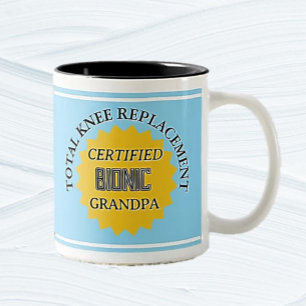 Taza Bicolor ¡Diversión! Muñeca biónica de reemplazo de rodilla