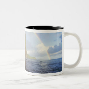 Taza Bicolor Doble arcoíris sobre los acantilados del Norte