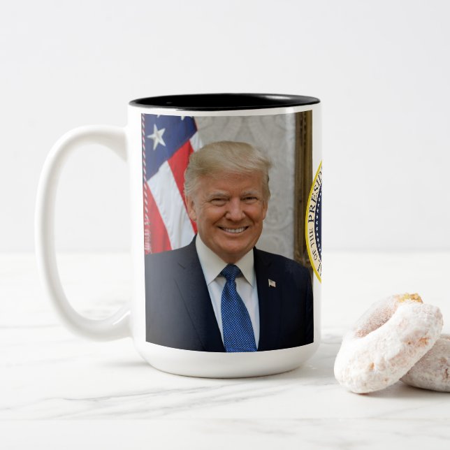 Taza Bicolor Donald Trump  (Con donut)