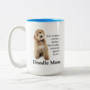 Taza Bicolor Doodle Dog Mom