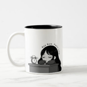 Taza Bicolor Echa una siesta, Panico despues Chica Chibi Ilustr