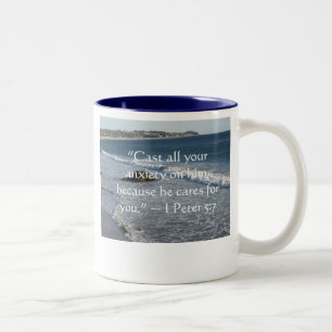 Taza Bicolor Eche toda su ansiedad en él…