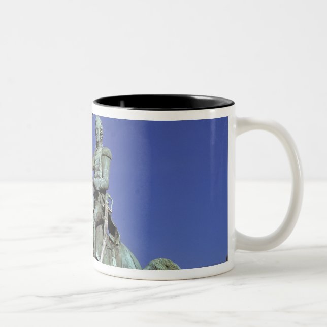 Taza Bicolor EE. UU., Distrito de Columbia. El triunfante, (Derecha)