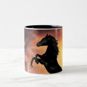 Taza Bicolor El alzarse frisio del caballo del semental