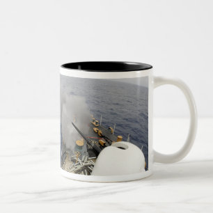 Taza Bicolor El cañón MK-75 de 76 mm