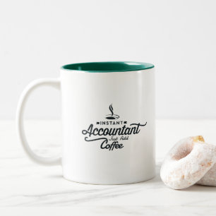 Taza Bicolor El contable inmediato apenas añade el café -