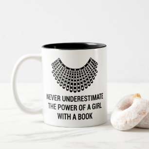 Taza Bicolor El cuello disconforme RBG, el feminismo Ruth Bader