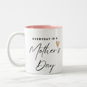 Taza Bicolor El día de la madre es la fiesta de la madre