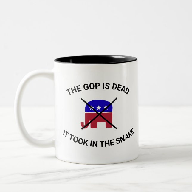 Taza Bicolor El GOP es una camiseta muerta (Izquierda)
